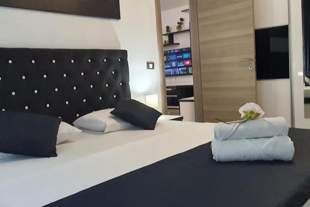 Alezzy Reasort Luxury Apartment 81 Prima Linie La Mare Năvodari Buitenkant foto